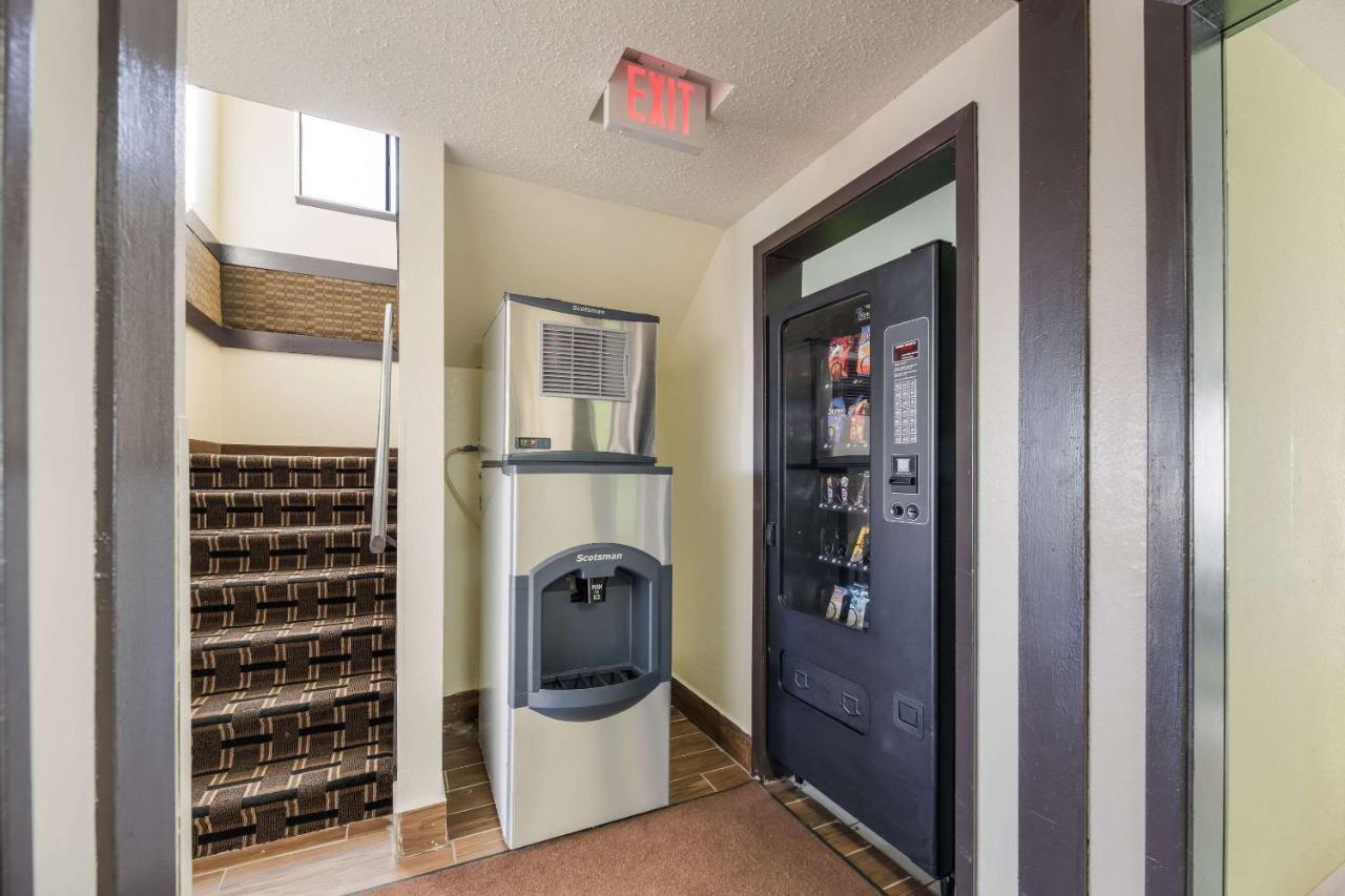 Quality Inn Clovis Exterior photo
