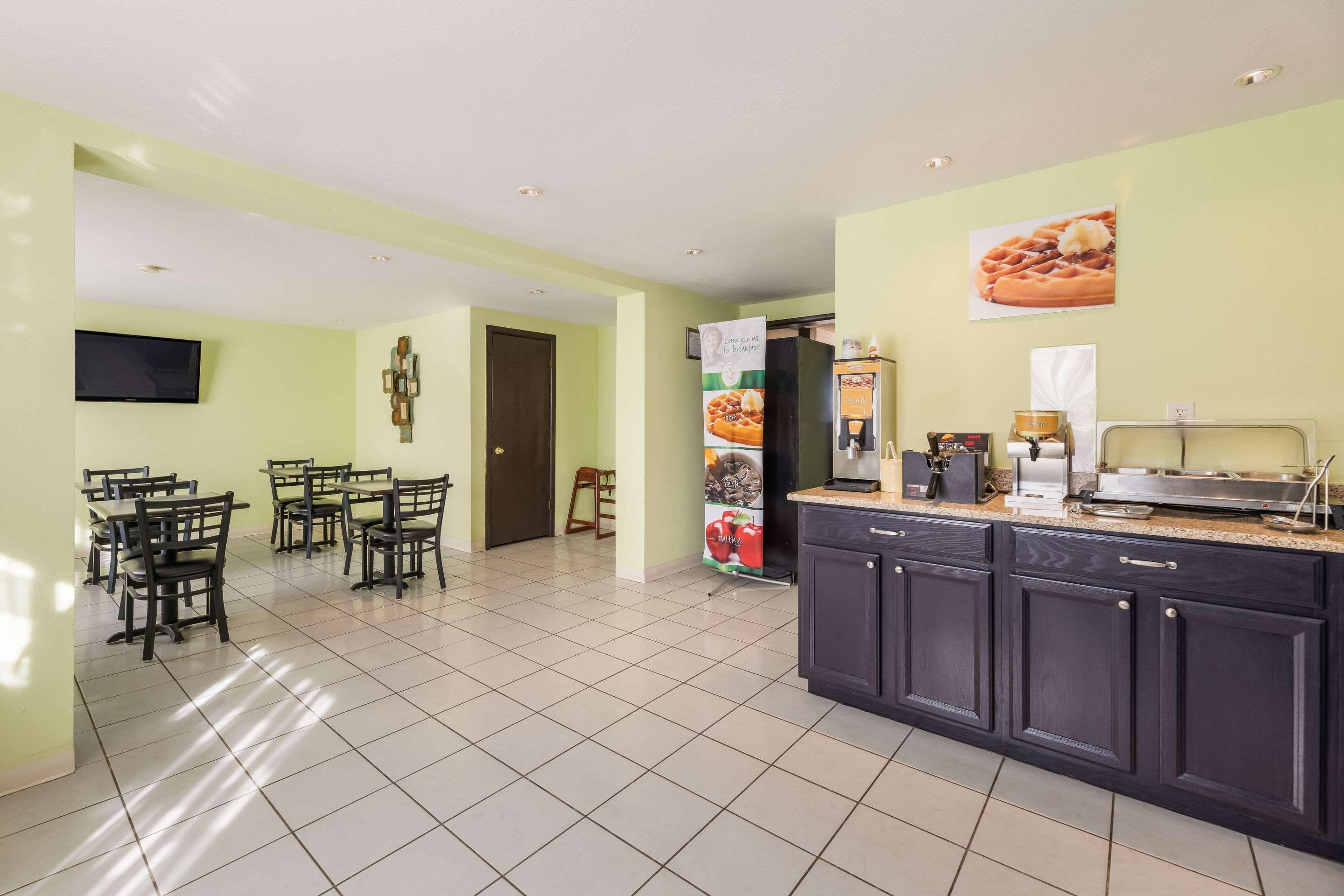 Quality Inn Clovis Exterior photo